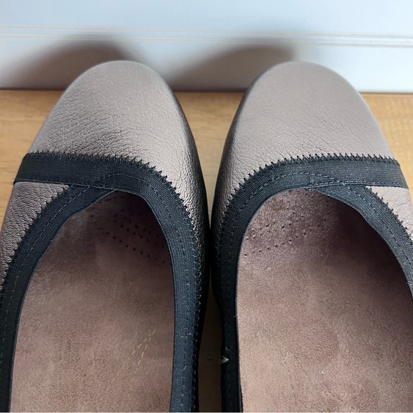 Clarks Artisan Daelyn Hill Wedge Bronze Leather Pump 9.5 - Picture 6 of 16